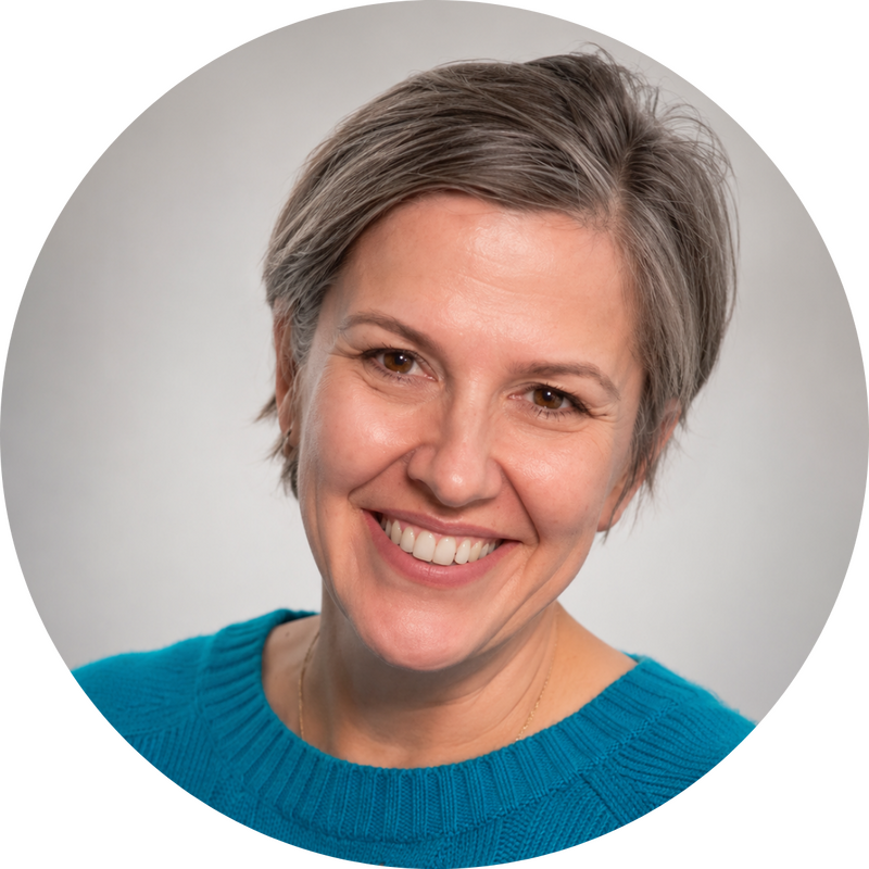 Professional headshot of Rivka Klein - de Graaf
